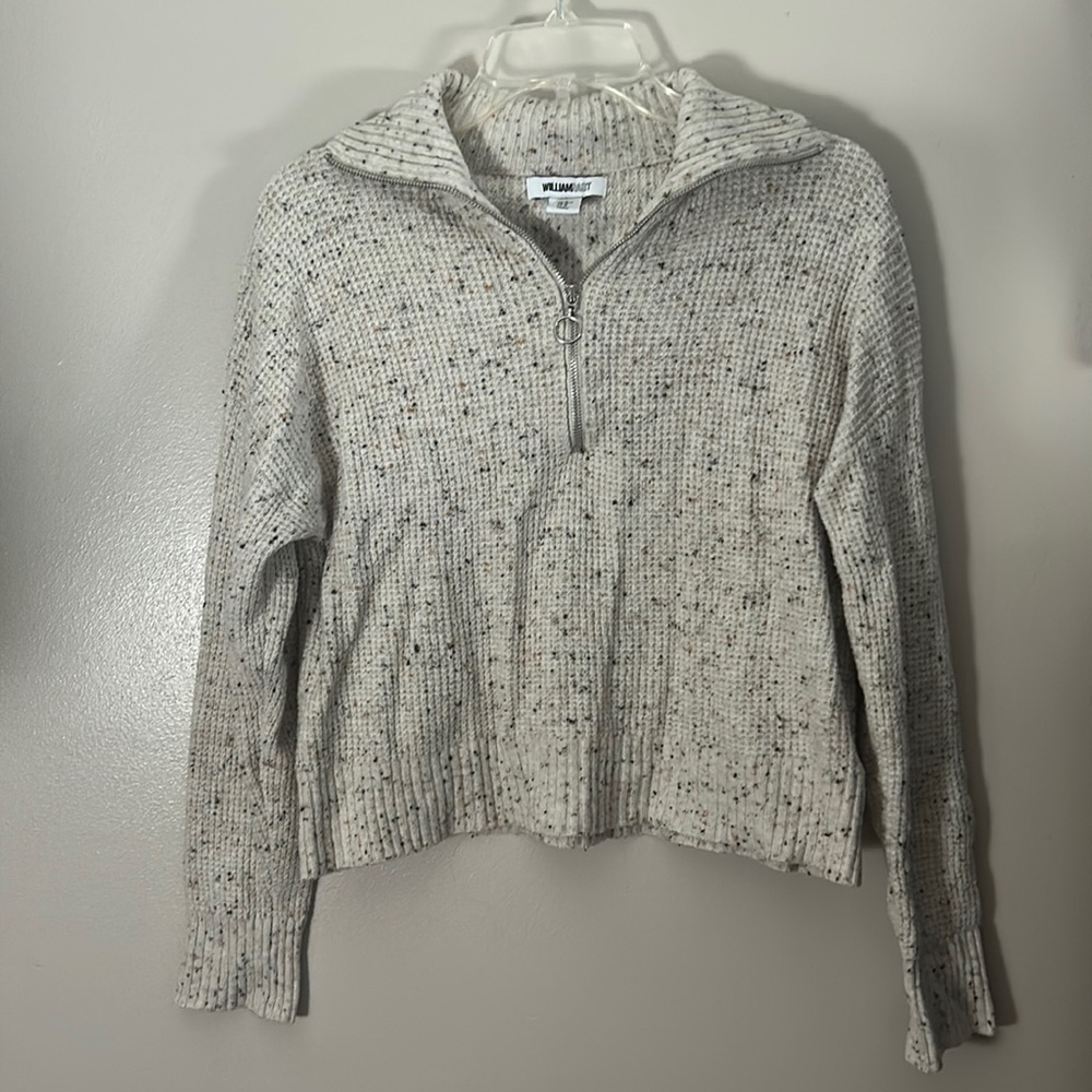 Pullover sweater